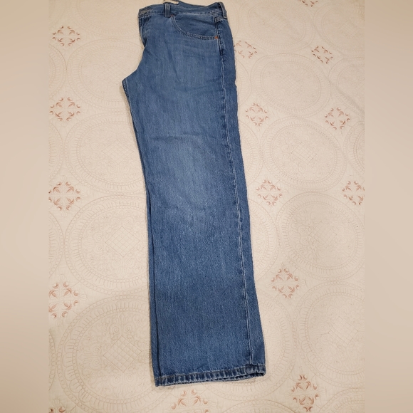 Levi's low pro straight jeans womens size 31. Like new. - Picture 4 of 7